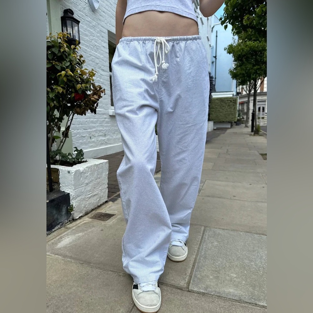 ❗️SOLD❗️NWT Brandy Melville Anastasia Pant In Blue/White Stripe